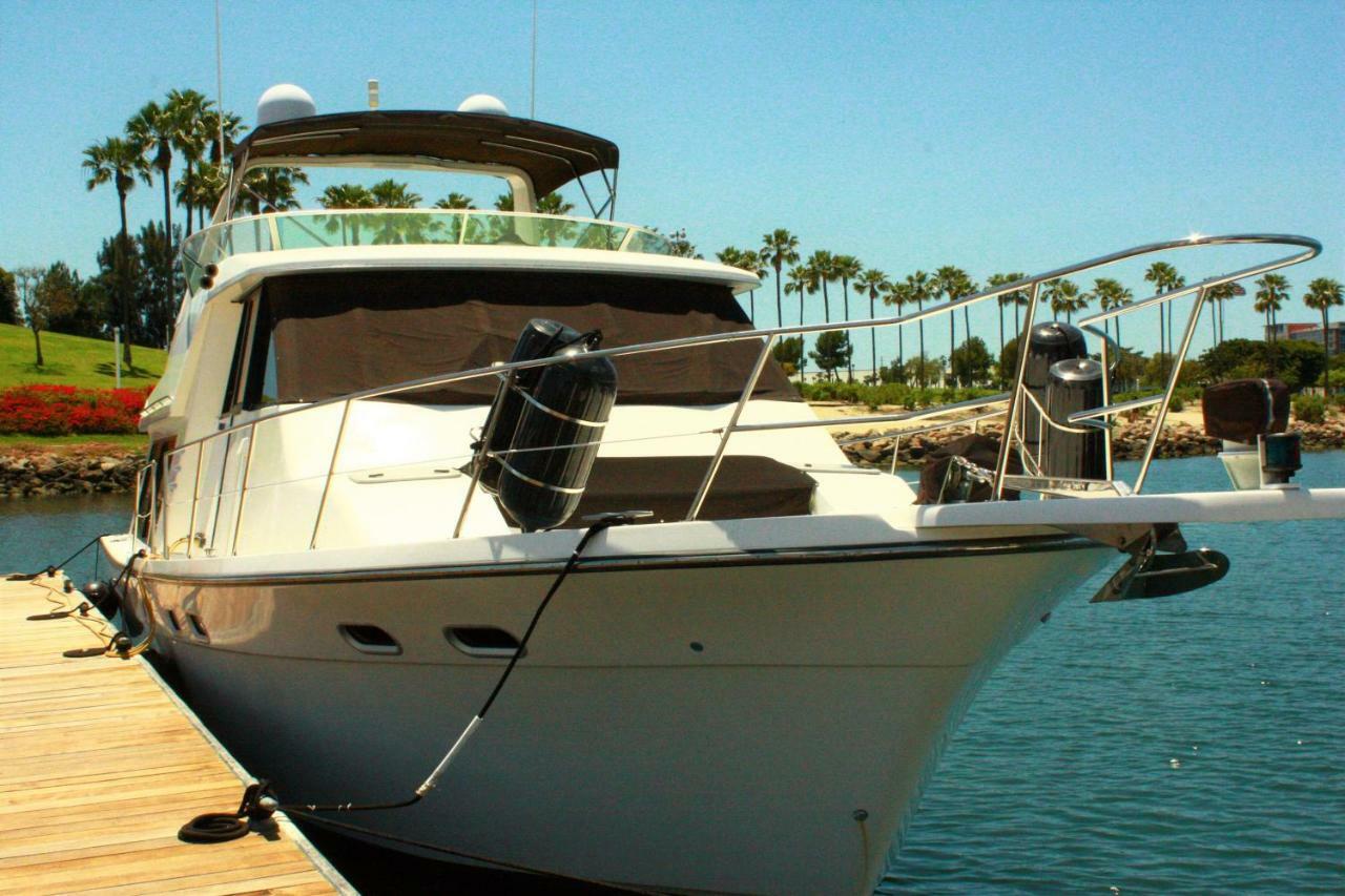 Dockside Boat And Bed Long Beach Exterior photo